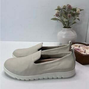Vionic Uptown Willa Leather Slip-On Loafer Cream Women 10 Wide Comfort